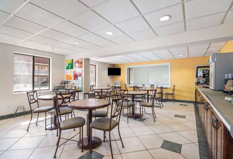 هتل Quality Inn Little Creek