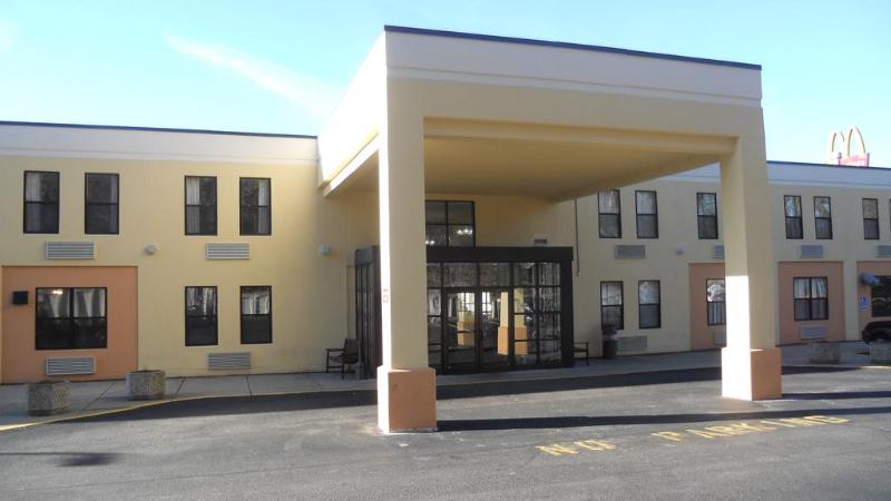 酒店 La Casa Inn & Suites Middleboro