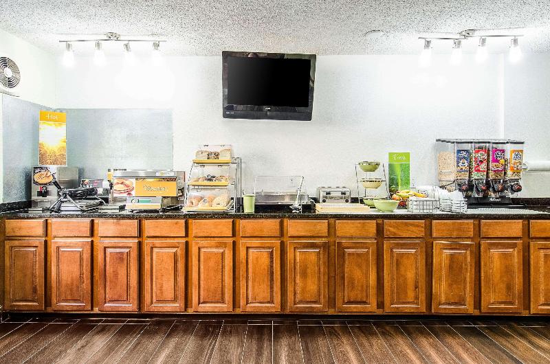 酒店 La Casa Inn & Suites Middleboro