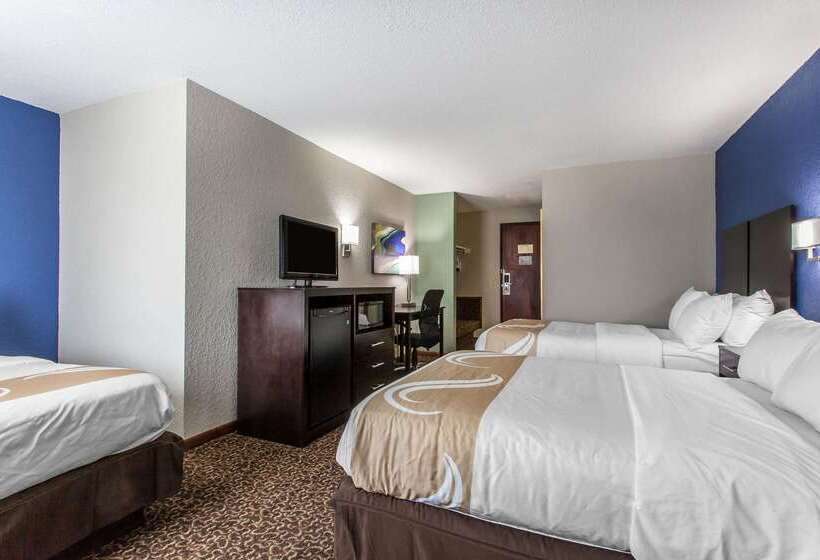 호텔 Quality Inn Milansandusky