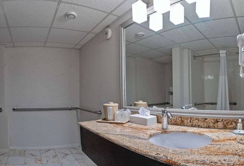 호텔 Quality Inn Milansandusky