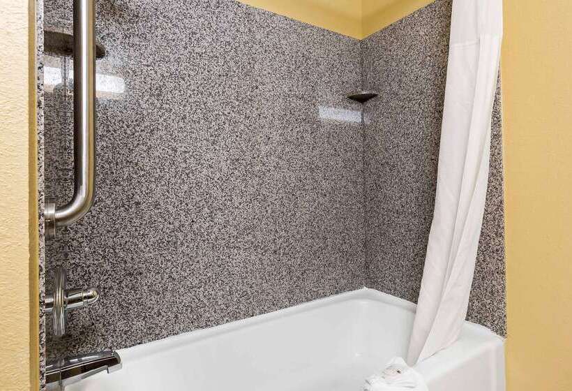 فندق Quality Inn & Suites Bloomington University Area