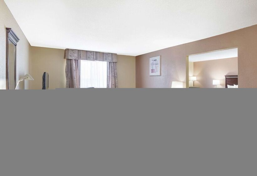 فندق Quality Inn & Suites Bloomington University Area