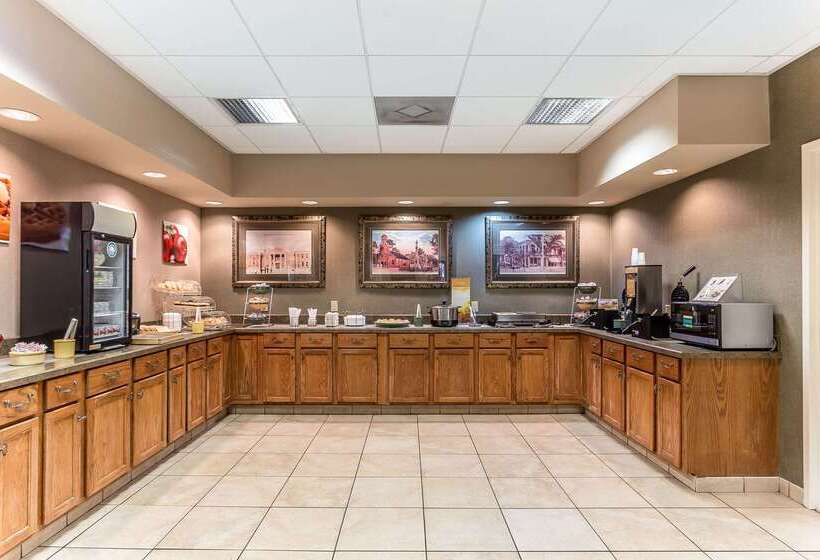 ホテル Quality Inn & Suites