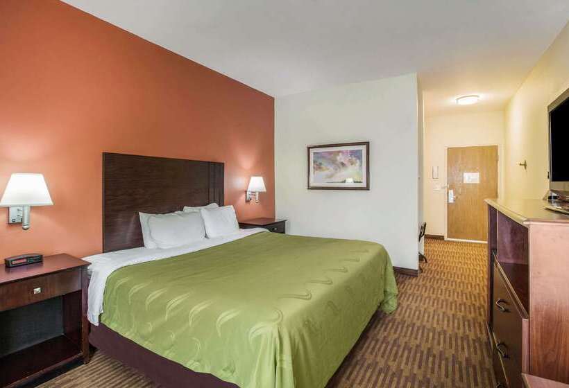 هتل Quality Inn & Suites Lawrence University Area