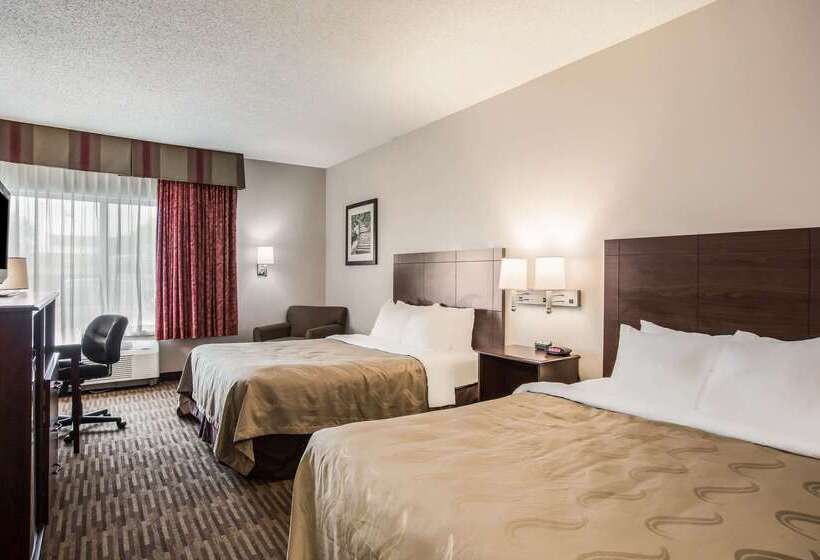 هتل Quality Inn & Suites Lawrence University Area