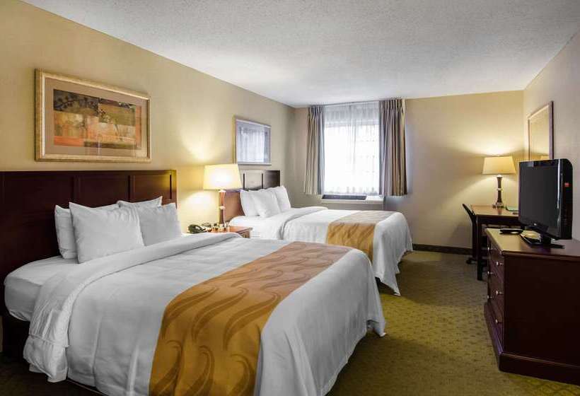 Отель Quality Inn