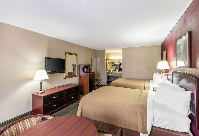 호텔 Quality Inn