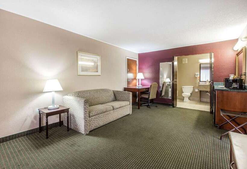 호텔 Quality Inn
