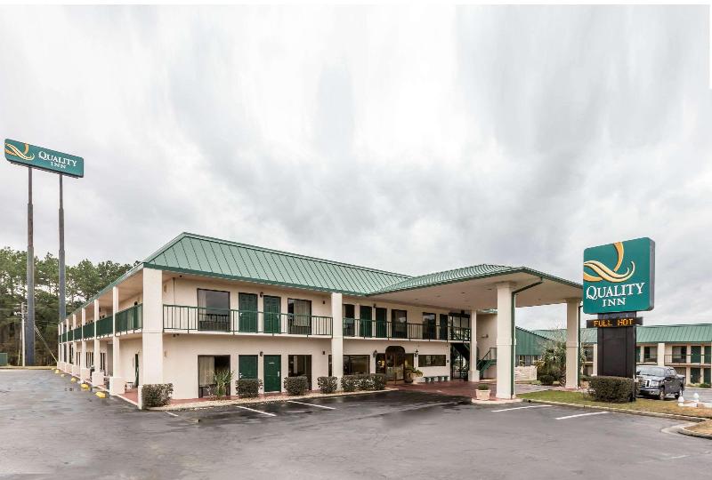 호텔 Quality Inn