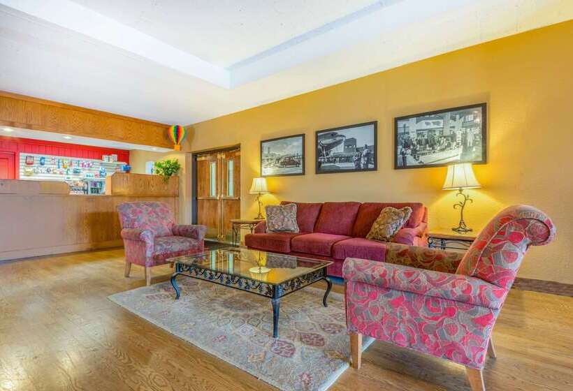 هتل Ramada By Wyndham Albuquerque Airport