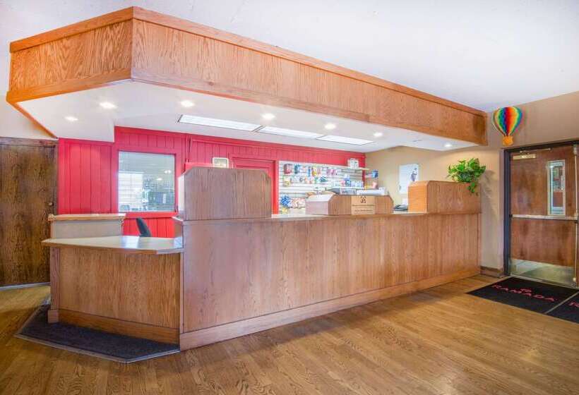 هتل Ramada By Wyndham Albuquerque Airport