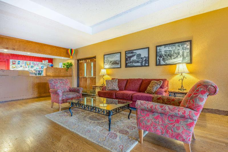 هتل Ramada By Wyndham Albuquerque Airport