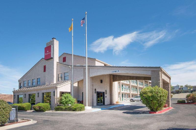 هتل Ramada By Wyndham Albuquerque Airport