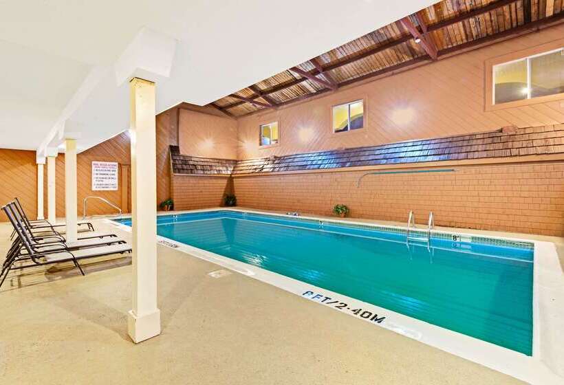 هتل Ramada By Wyndham Kittery