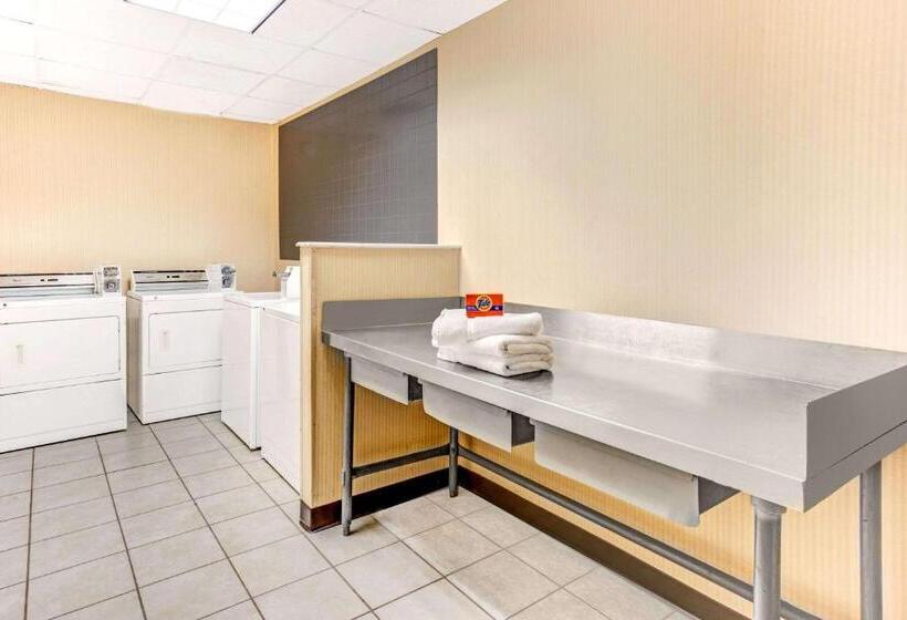 فندق Ramada By Wyndham Murfreesboro
