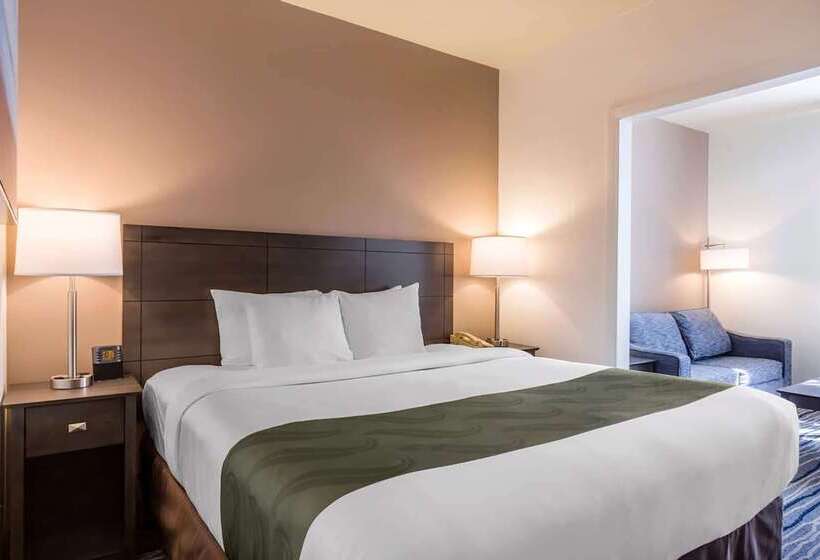 هتل Ramada Suites By Wyndham San Diego