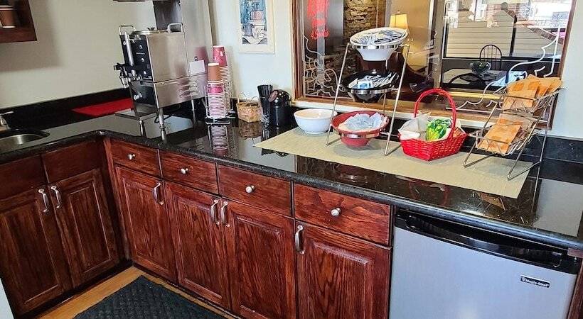 ホテル Red Roof Inn & Suites Cornelius   Lake Norman