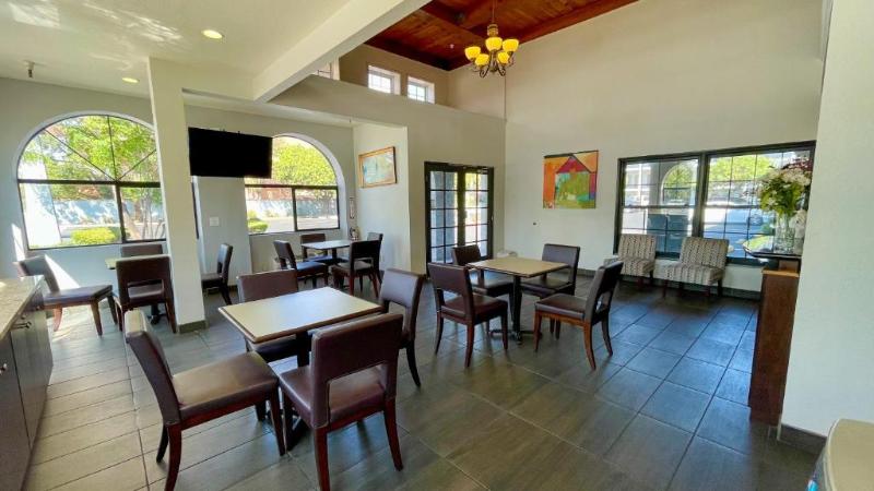 בית מלון כפרי Rodeway Inn Milpitas Near Great Mall