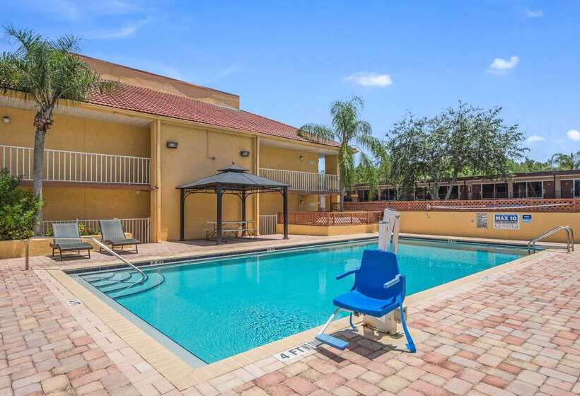 فندق Rodeway Inn Port Richey North