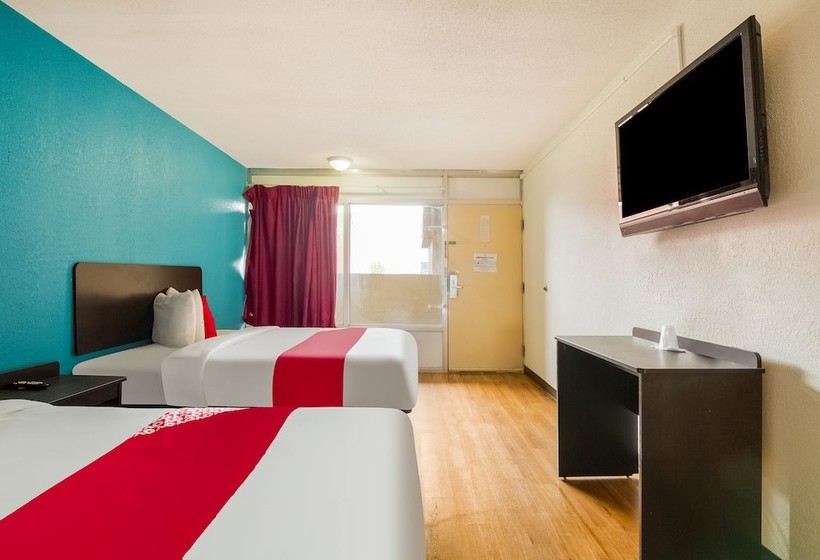 فندق St. Louis Lambert Airport