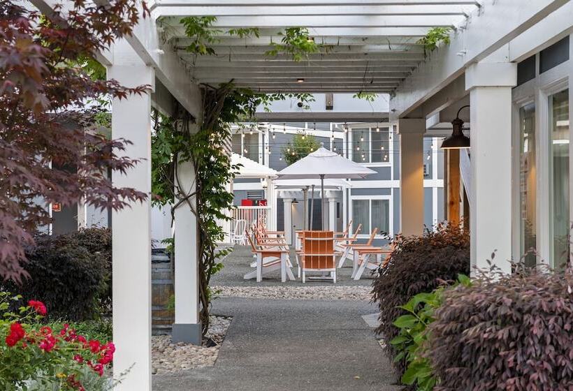 Upvalley Inn & Hot Springs, Ascend Hotel Collection