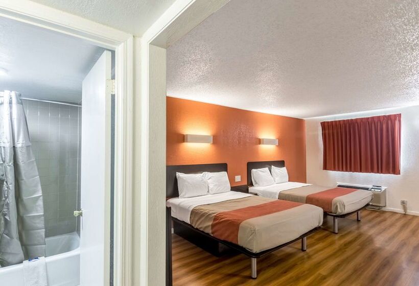 فندق على الطريق Whitten Inn