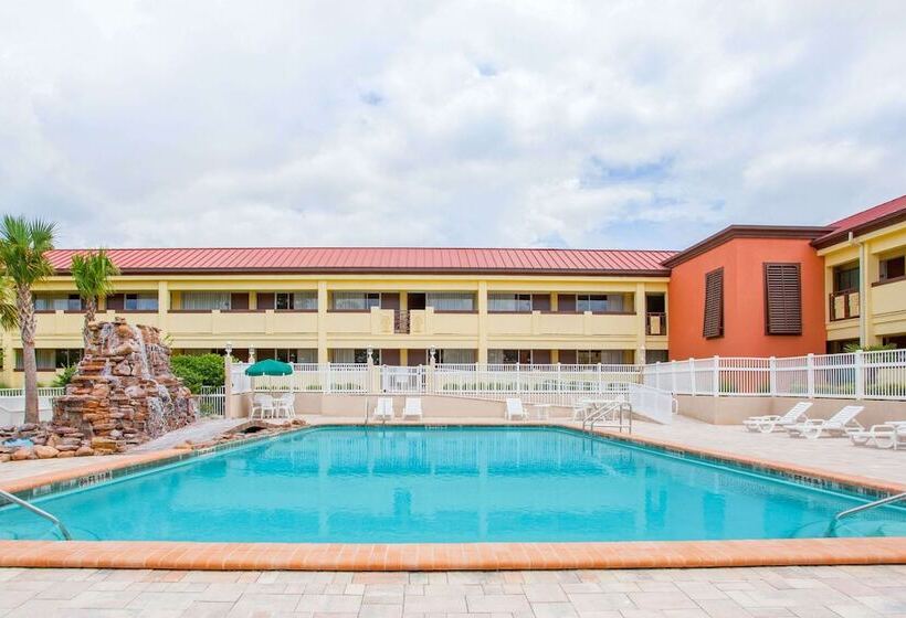 מוטל Days Inn By Wyndham Brooksville