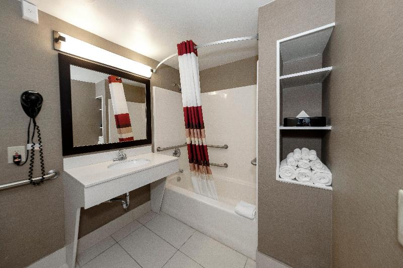 모텔 Red Roof Inn & Suites Newburgh   Stewart Airport West Point