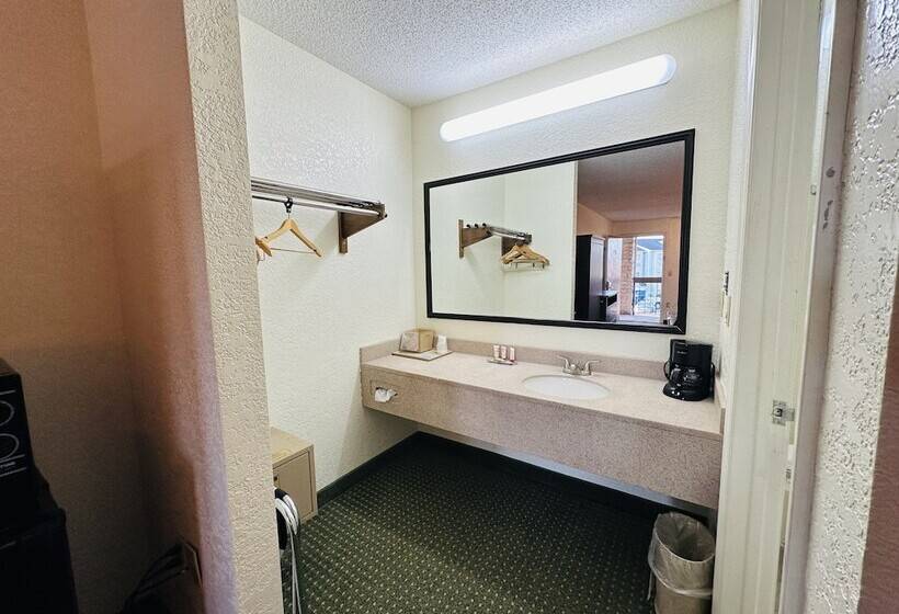 ホテル Econo Lodge