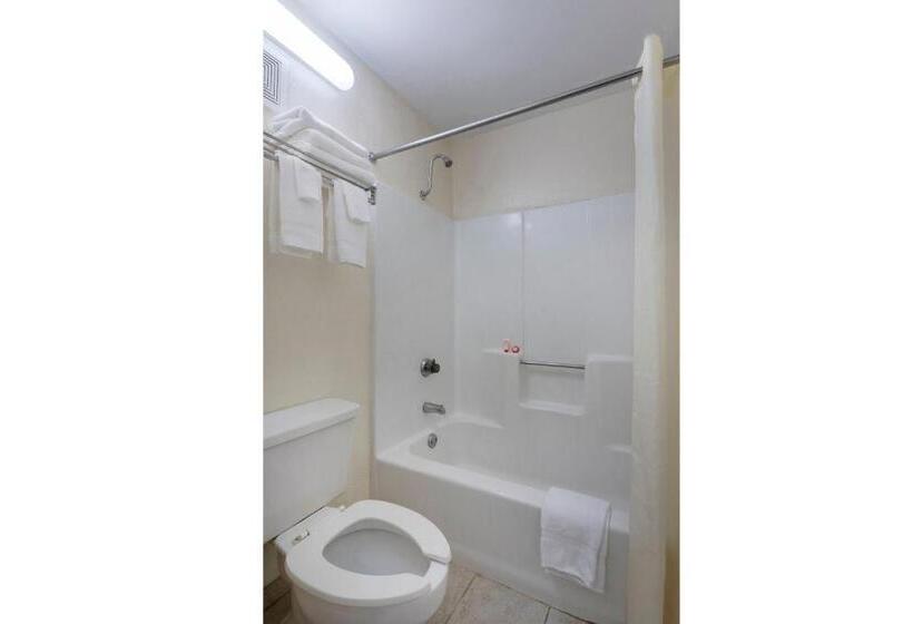 ホテル Econo Lodge