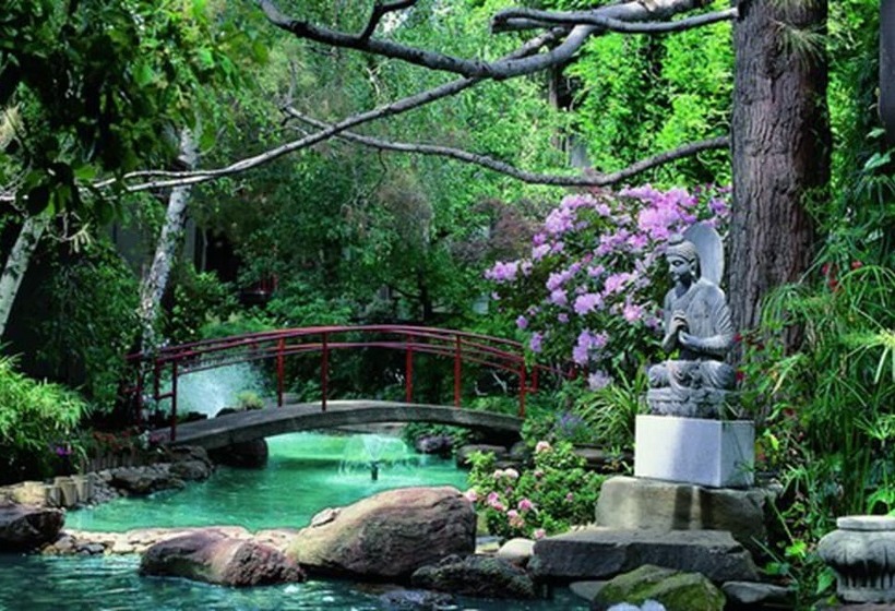 Dinah S Garden