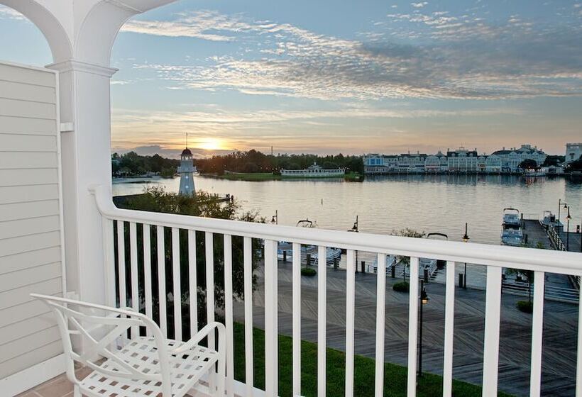 Disney S Yacht Club Resort