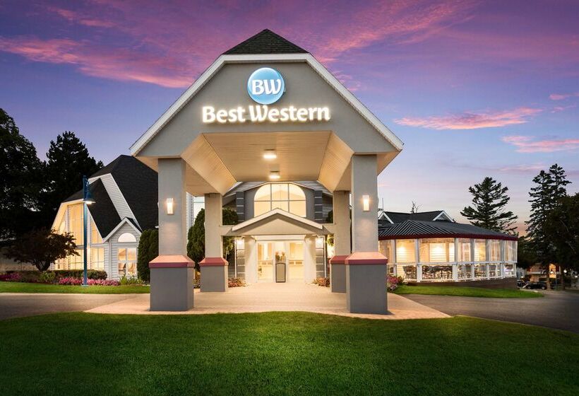 Отель Best Western Harbour Pointe Lakefront