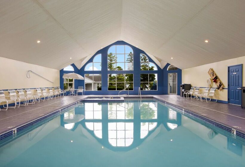 Отель Best Western Harbour Pointe Lakefront