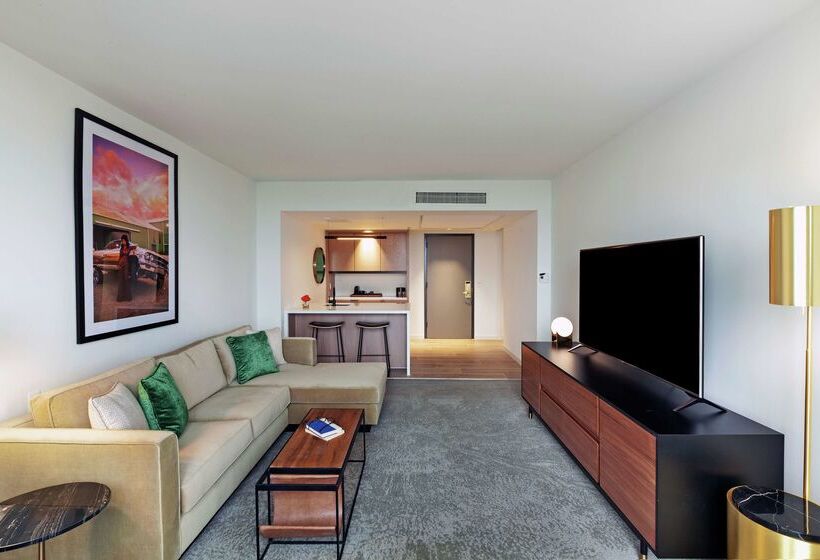 هتل C. Baldwin, Curio Collection By Hilton