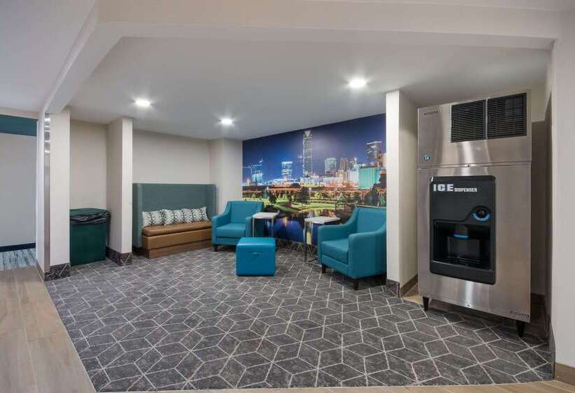 فندق Clarion Pointe Okc Airport