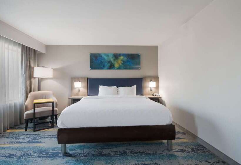 فندق Clarion Pointe Okc Airport