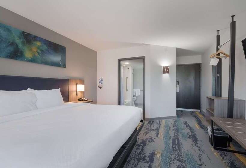 فندق Clarion Pointe Okc Airport