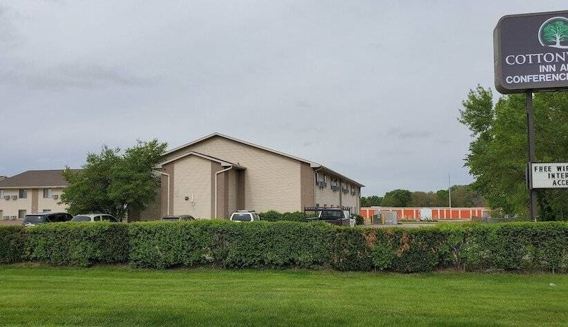 هتل Cottonwood Inn And Conference Center