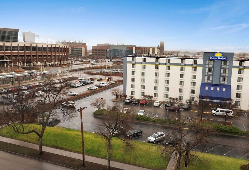 Days Hotel By Wyndham University Ave Se