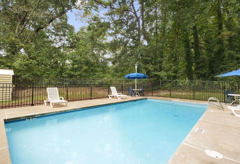 호텔 Days Inn By Wyndham Atlanta Stone Mountain
