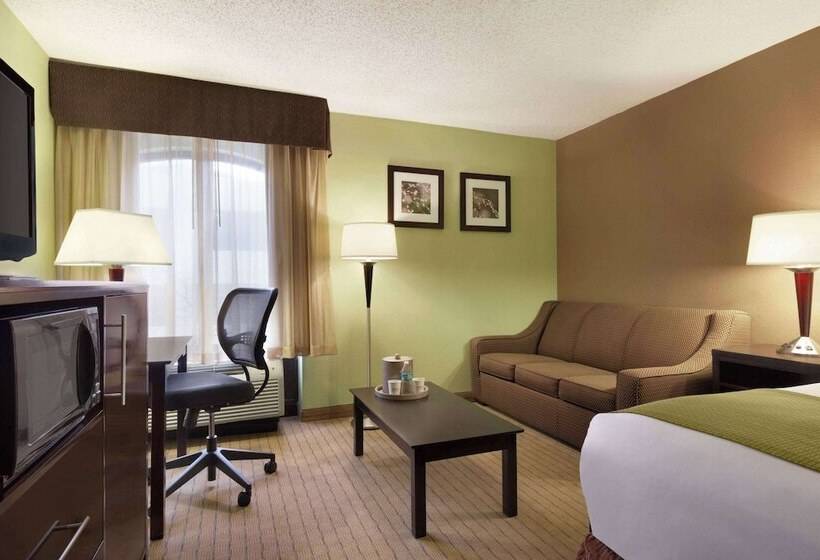 هتل Days Inn By Wyndham Baltimore Inner Harbor