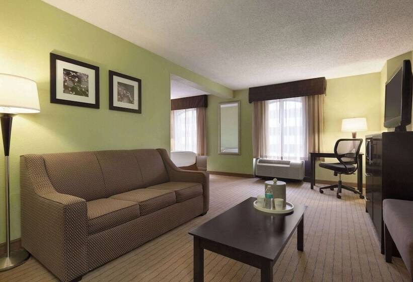 هتل Days Inn By Wyndham Baltimore Inner Harbor