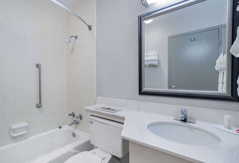 호텔 Days Inn By Wyndham Cambridge