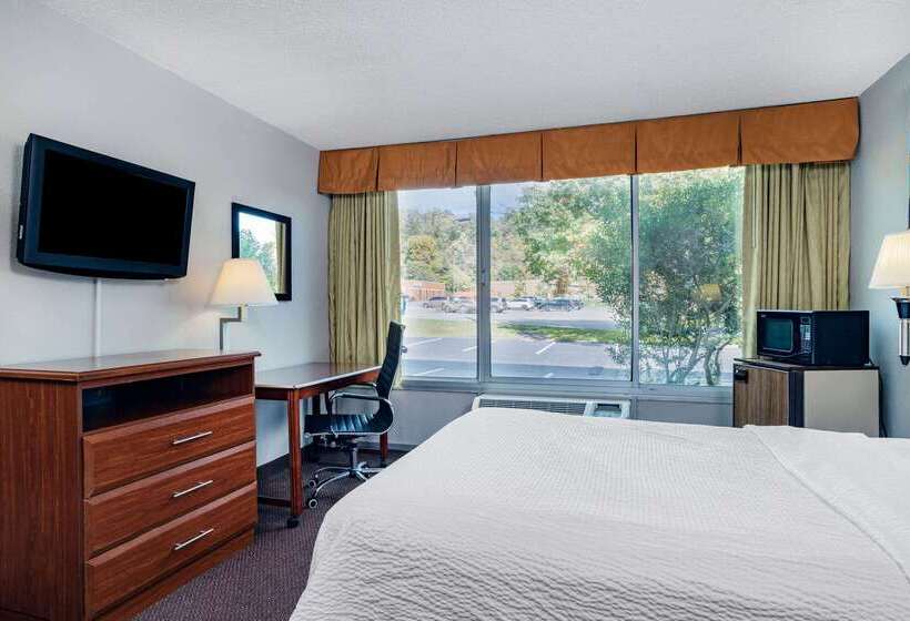 호텔 Days Inn By Wyndham Cambridge