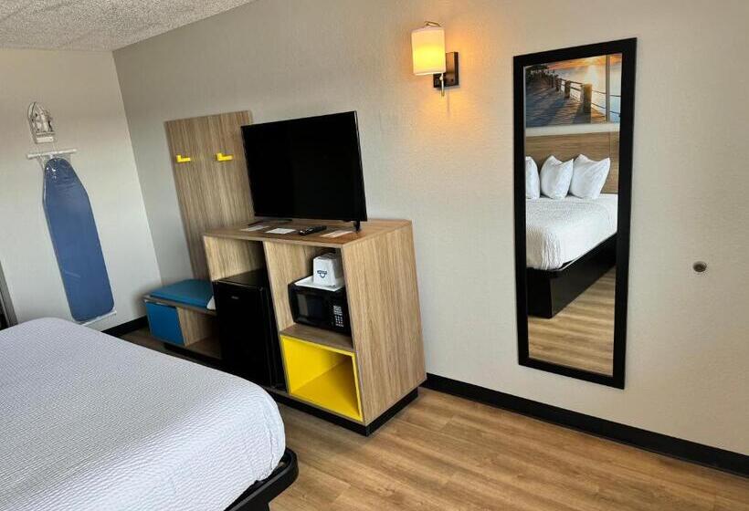 בית מלון כפרי Days Inn By Wyndham Cloverdale Greencastle
