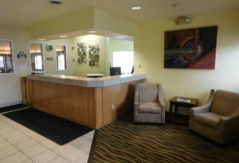 هتل Days Inn By Wyndham Des Moines Merle Hay