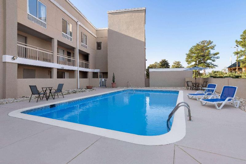 فندق Days Inn By Wyndham Florence Near Civic Center