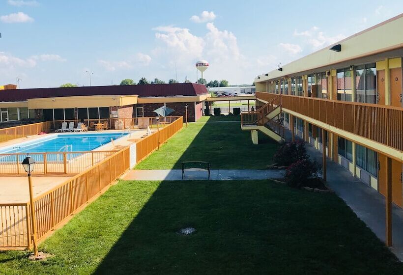 酒店 Days Inn By Wyndham Salem, Il